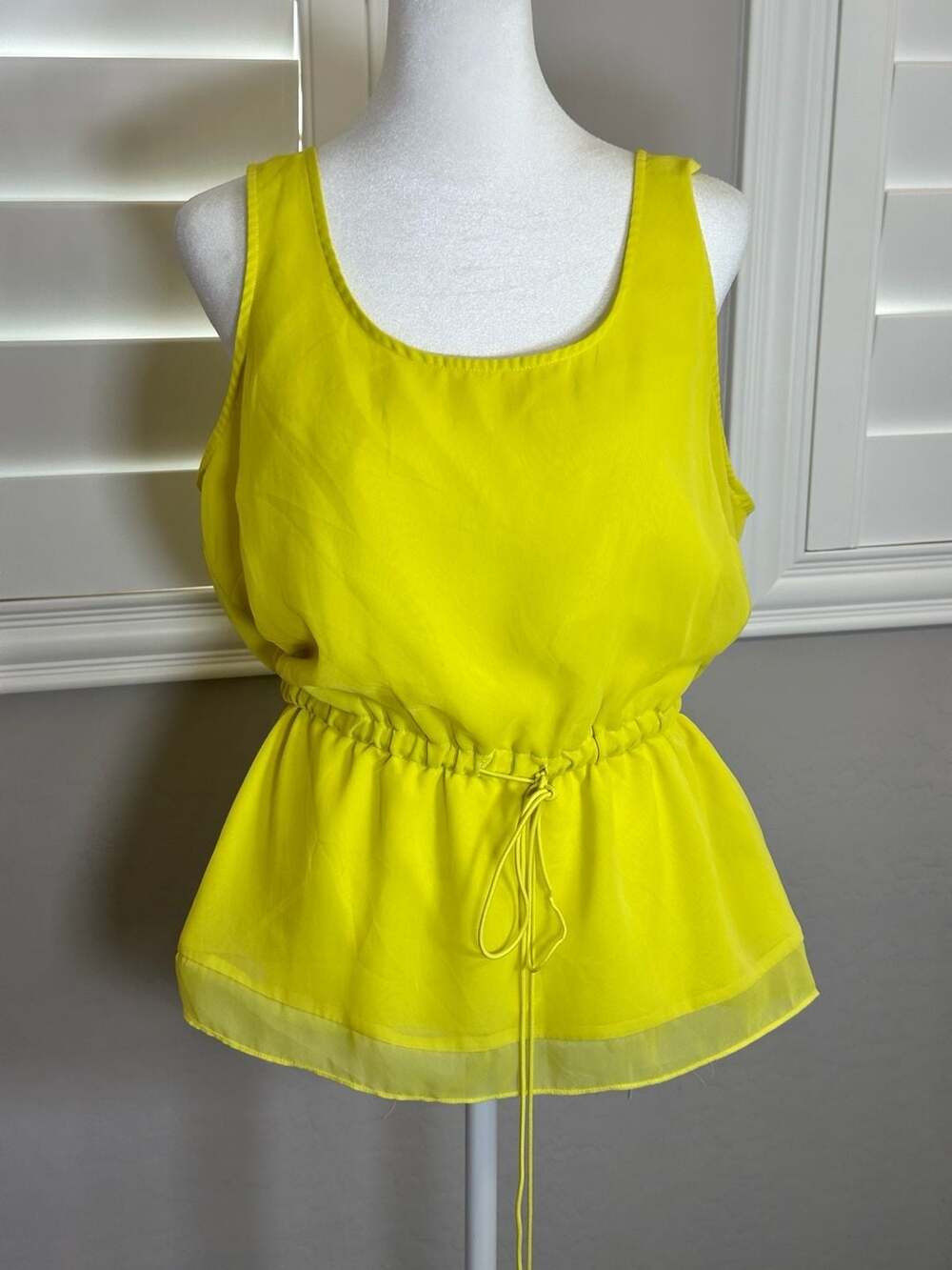 Worthington Yellow Chiffon Drawstring Waist Sleeveless Tank Top Size L